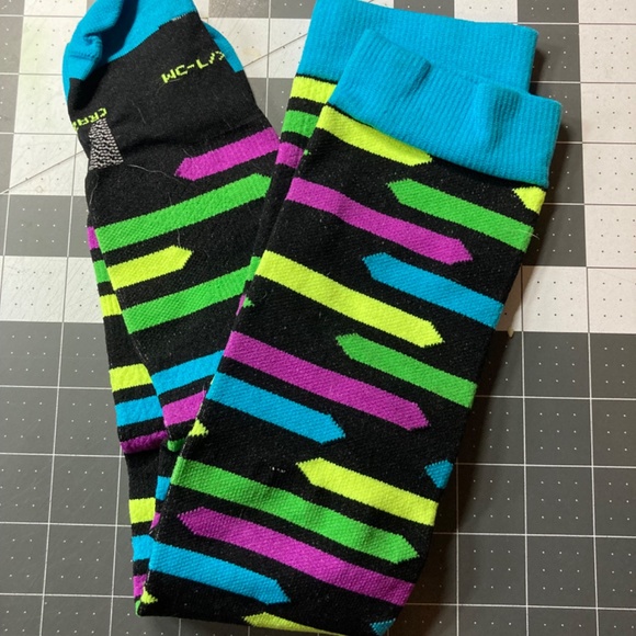 4 Pair Crazy Compression Wide Calf Socks - 2 NWT  Size L/XL for shoe size W10-13 - Picture 5 of 6